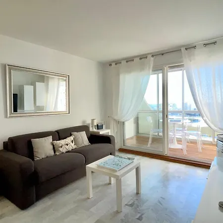 Apartment Pgh N37 - Studio Vue Mer Et Port, 8Eme Etage, Parking Prive